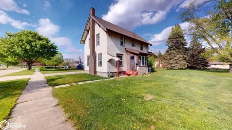 1523 N Monroe Avenue Mason City IA 50401