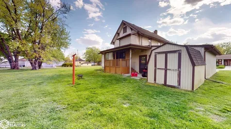 1523 N Monroe Avenue Mason City IA 50401