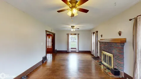 1523 N Monroe Avenue Mason City IA 50401
