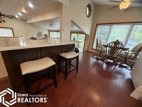 6183 NE Lakeshore Drive Brooklyn IA 52211