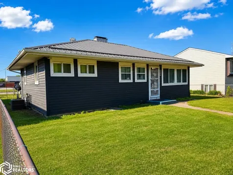 3308 Avenue J Fort Madison IA 52627