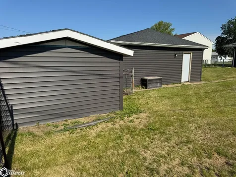 3308 Avenue J Fort Madison IA 52627