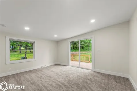 11698 S33 Highway Iowa Falls IA 50126