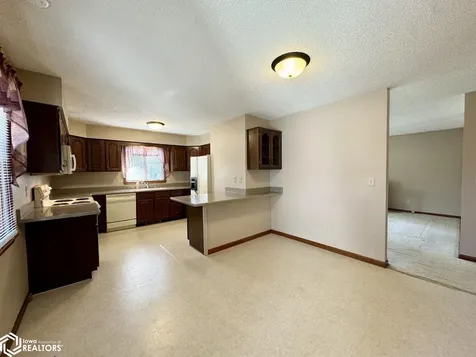 197 Crestview Drive Burlington IA 52601