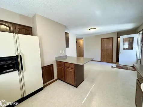 197 Crestview Drive Burlington IA 52601
