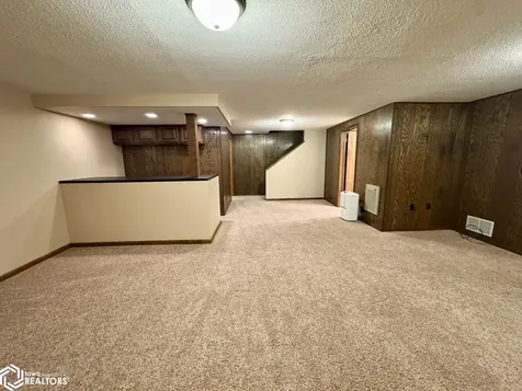 197 Crestview Drive Burlington IA 52601
