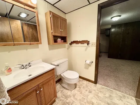 197 Crestview Drive Burlington IA 52601