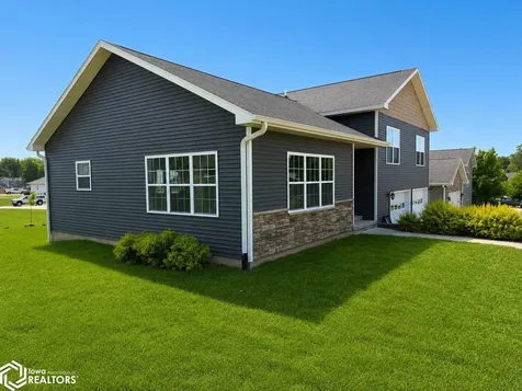 302 33rd Street Fort Madison IA 52627