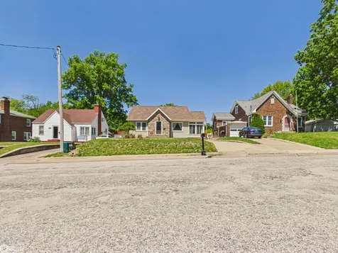 1012 N 17th Street Keokuk IA 52632