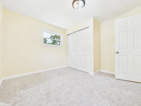 3582 270th Avenue Keokuk IA 52632