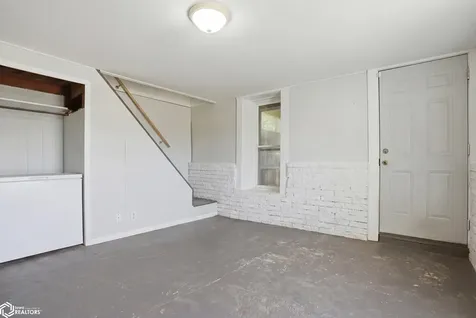 1925 Division Street Burlington IA 52601