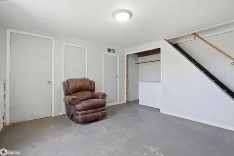 1925 Division Street Burlington IA 52601