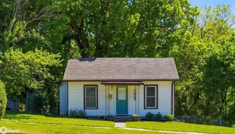 1925 Division Street Burlington IA 52601