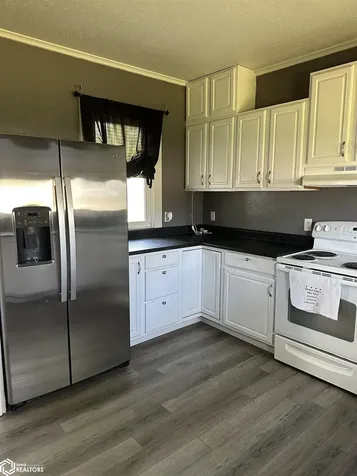 206 N High Street Montezuma IA 50171