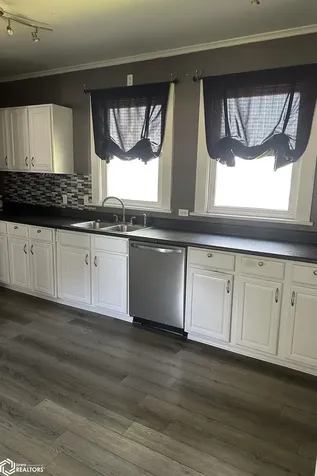 206 N High Street Montezuma IA 50171