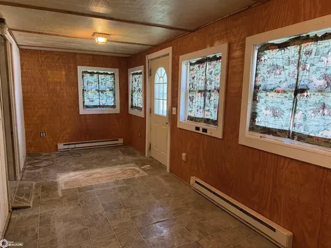 307 E Main Street Wayland IA 52654