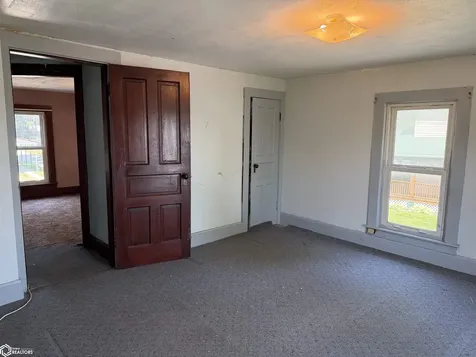 307 E Main Street Wayland IA 52654