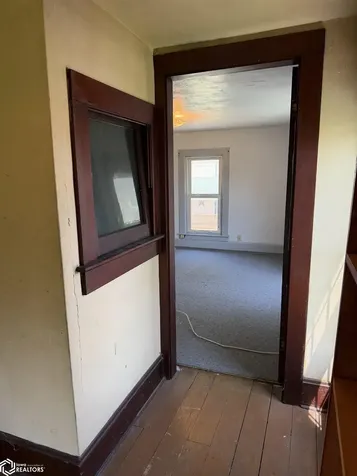 307 E Main Street Wayland IA 52654