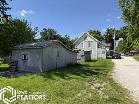 307 E Main Street Wayland IA 52654