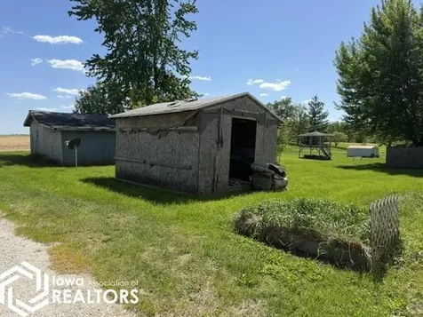307 E Main Street Wayland IA 52654