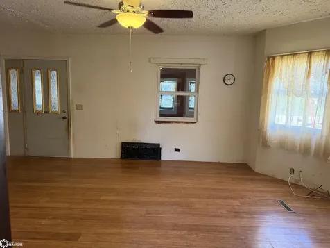307 E Main Street Wayland IA 52654