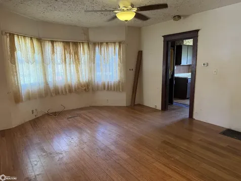 307 E Main Street Wayland IA 52654
