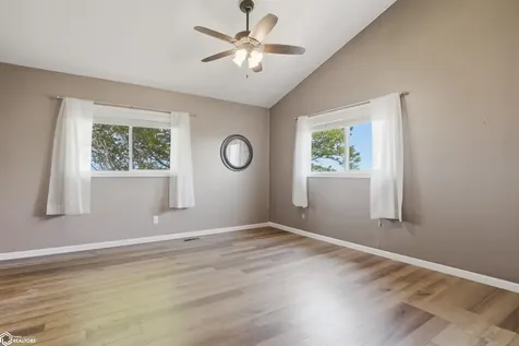 4001 145th Street Hedrick IA 52563