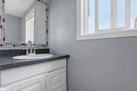 4001 145th Street Hedrick IA 52563