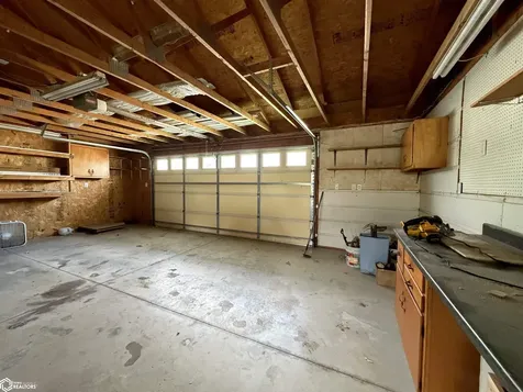 301 Spruce Street Montrose IA 52639