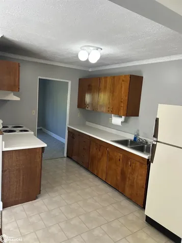 1516 Kalsem Boulevard Marshalltown IA 50158