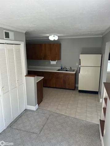 1516 Kalsem Boulevard Marshalltown IA 50158