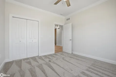 507 Sunset Drive New London IA 52645