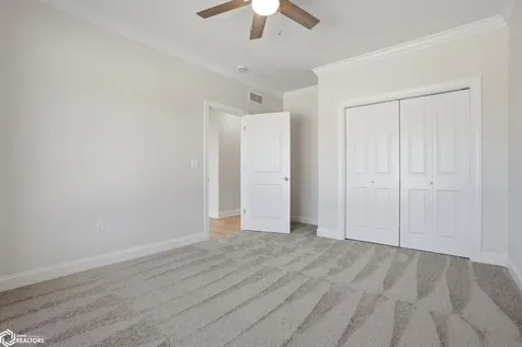 507 Sunset Drive New London IA 52645