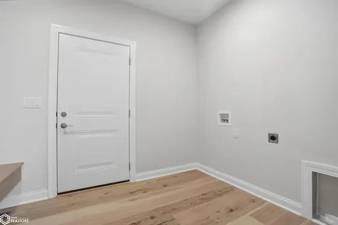 507 Sunset Drive New London IA 52645