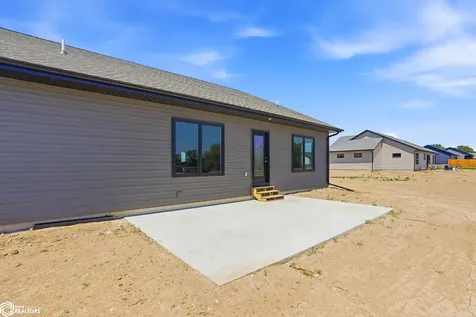 507 Sunset Drive New London IA 52645