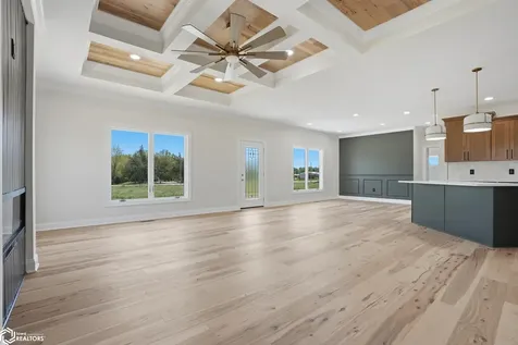 507 Sunset Drive New London IA 52645