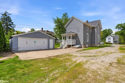 1208 Main Street Grinnell IA 50112