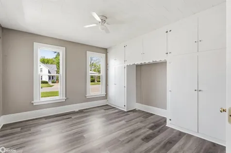 1208 Main Street Grinnell IA 50112