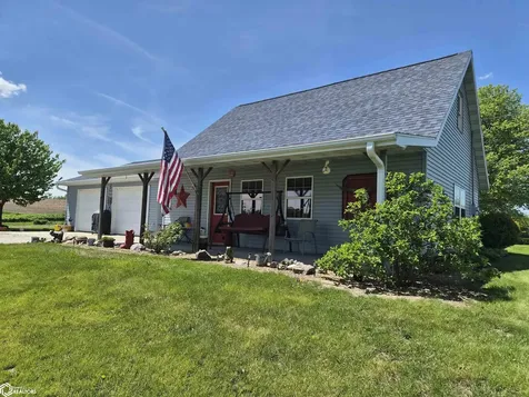 1226 212th Boulevard Belle Plaine IA 52208