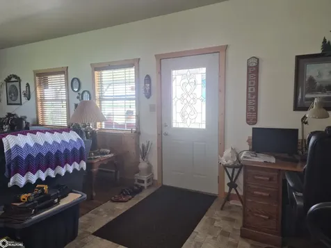 1226 212th Boulevard Belle Plaine IA 52208