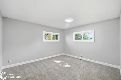 2307 14th Avenue Eldora IA 50627