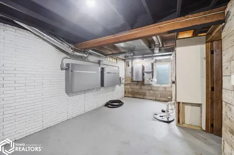 2307 14th Avenue Eldora IA 50627