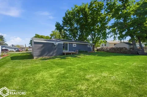 2307 14th Avenue Eldora IA 50627