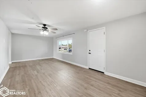 2307 14th Avenue Eldora IA 50627
