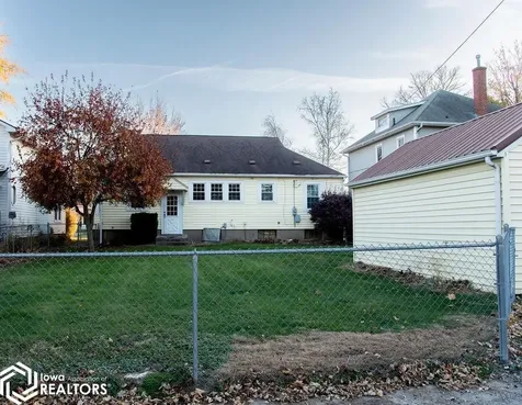 205 Vogel Avenue Ottumwa IA 52501