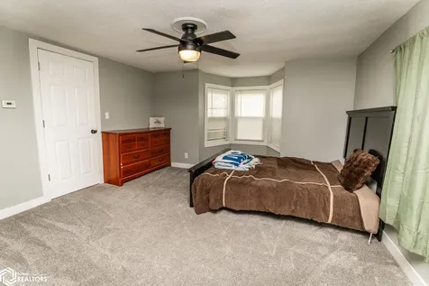 2405 II Avenue Toledo IA 52342