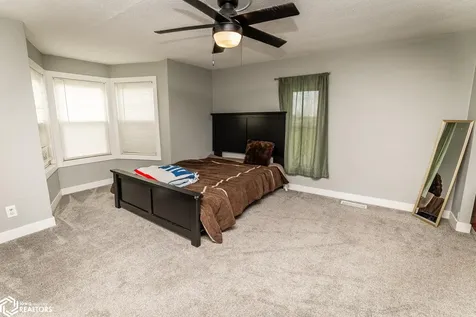 2405 II Avenue Toledo IA 52342