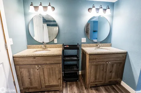 2405 II Avenue Toledo IA 52342