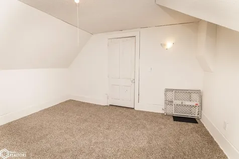 2405 II Avenue Toledo IA 52342
