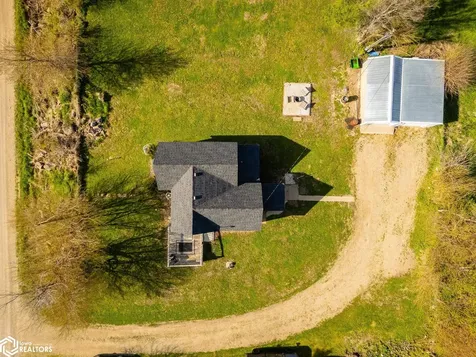 2405 II Avenue Toledo IA 52342